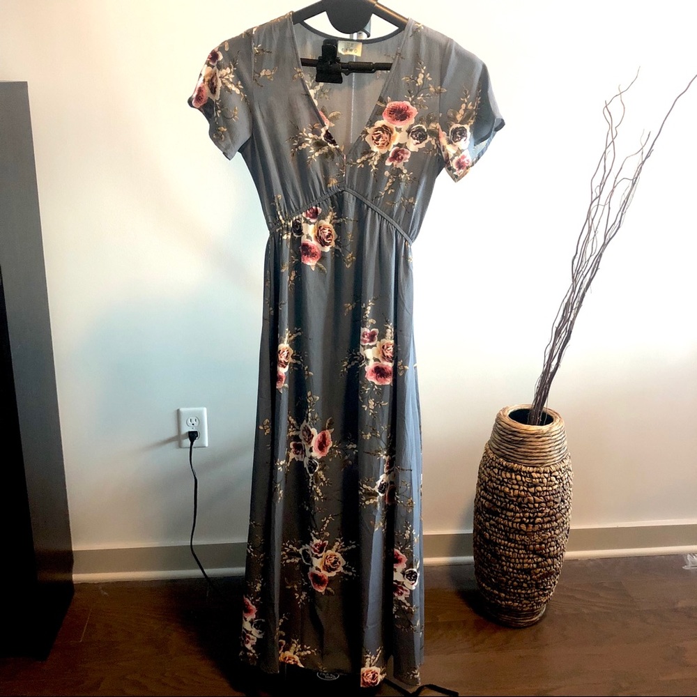 Summer maxi dress size: small